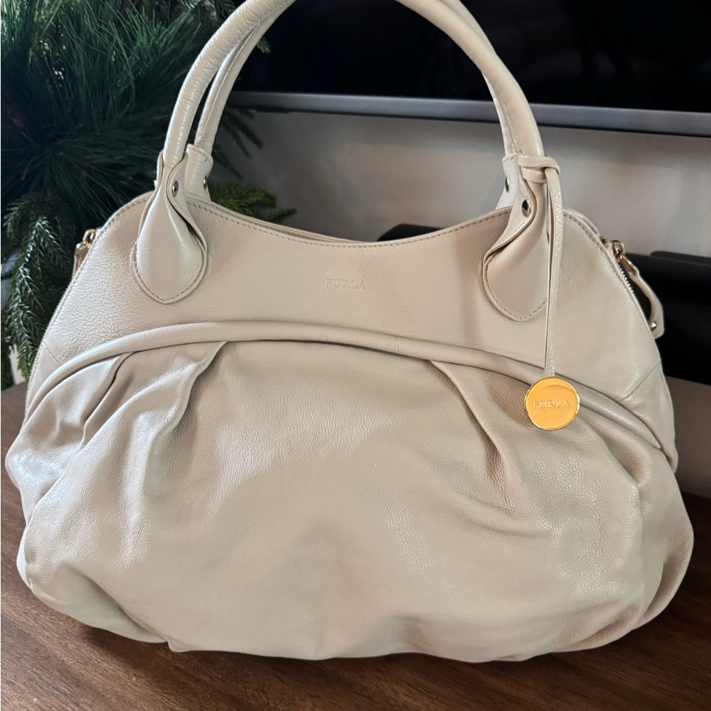 Furla Off-White Leather Shoulder Bag